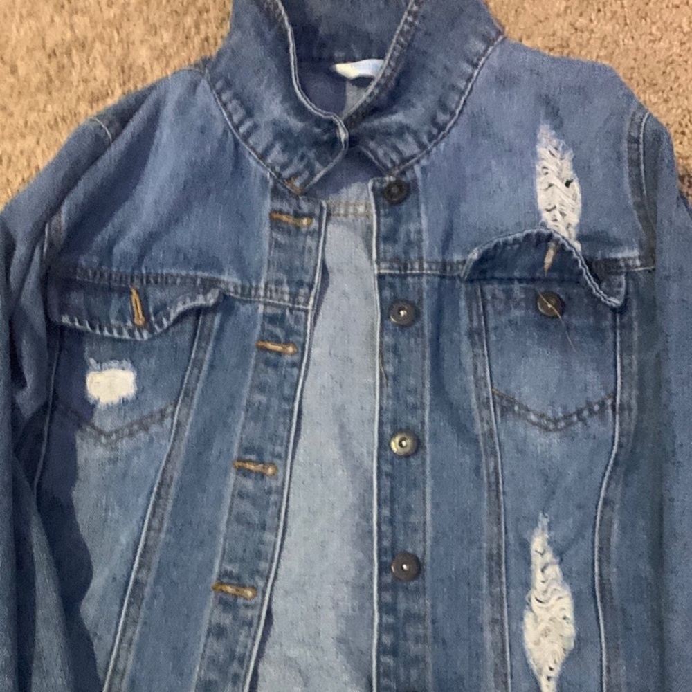Long Sleeved Jean Jacket